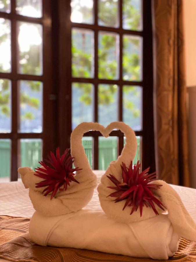 אל נידו Sophias Beach Guest House מראה חיצוני תמונה