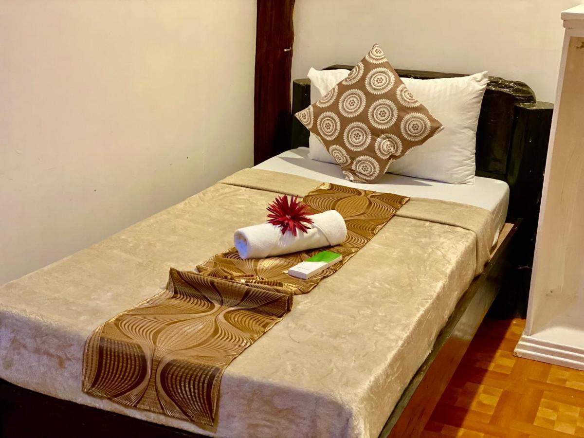 אל נידו Sophias Beach Guest House מראה חיצוני תמונה
