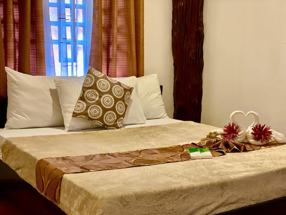 אל נידו Sophias Beach Guest House מראה חיצוני תמונה