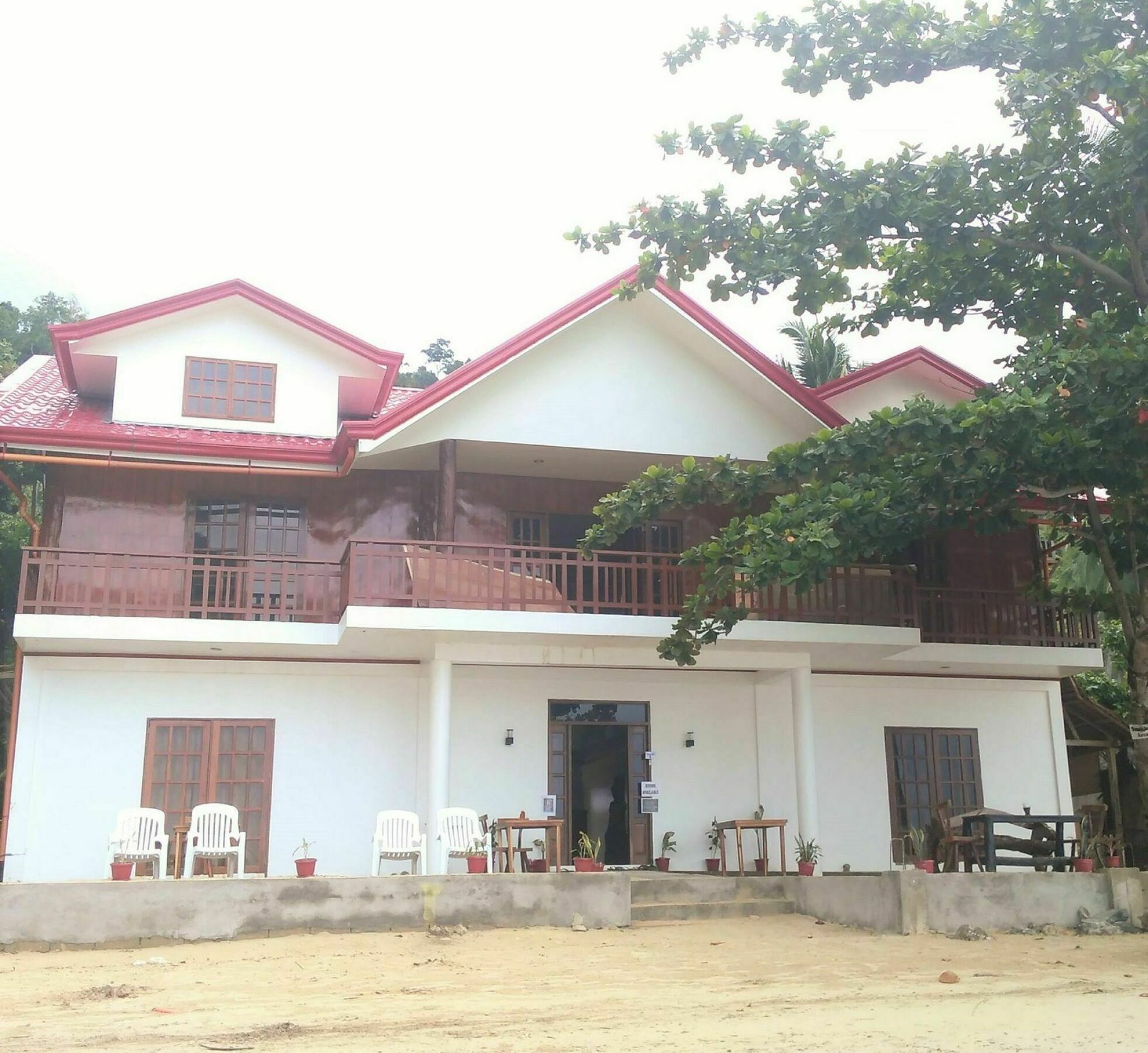 אל נידו Sophias Beach Guest House מראה חיצוני תמונה